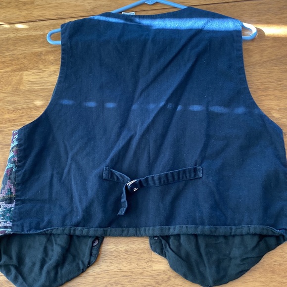 Pattern vest with 4buttons - Picture 4 of 4